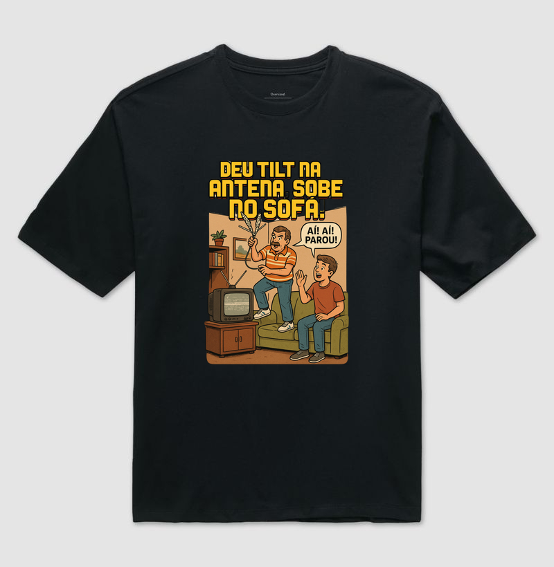 Camiseta Oversized Tilt na antena