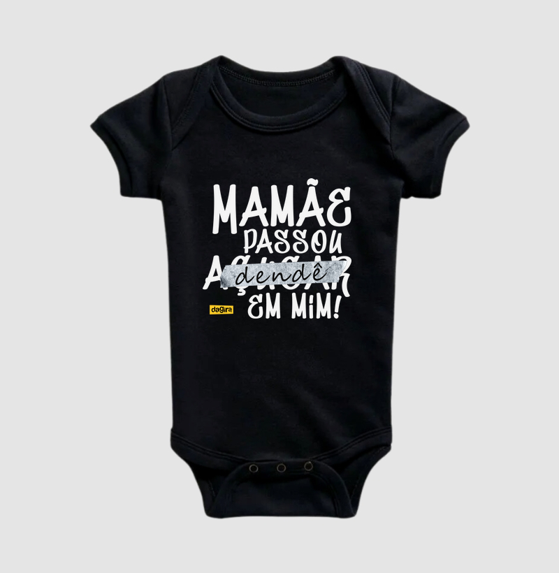 Camiseta Umbanda - Mamãe Passou Dendê em Mim