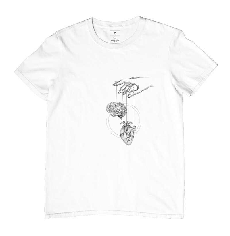 Camiseta masculina punho coração 