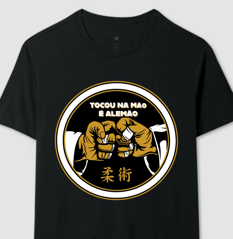 Camiseta Tocou na mão, é alemão. - Qualidade Reserva