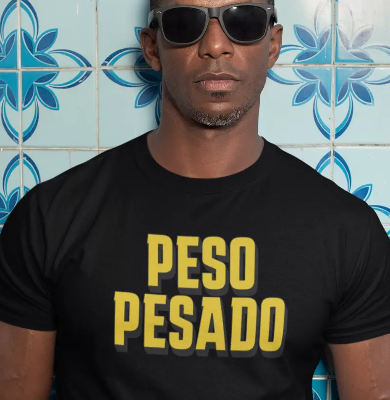Camiseta Divertida de Musculação | Peso Pesado | Estilo Moderno e Sustentável