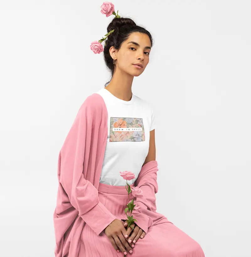 Camisa Cristã Feminina "Grow In Grace" (Cresça Em Graça)