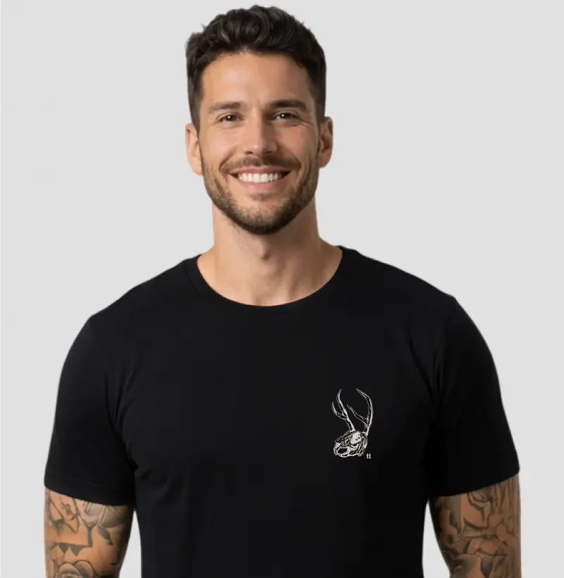 Camiseta Horned Rabbit | Ruído Mudo
