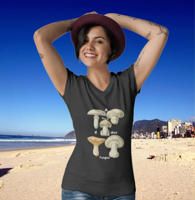 Camiseta Feminina A Terra é dos Fungos