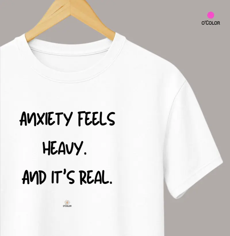 Anxiety feels heavy. And it’s real. → A ansiedade pesa. E é real.