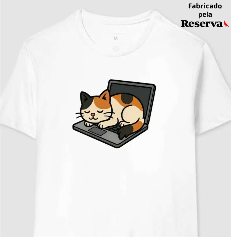 Gato Dormindo no Notebook