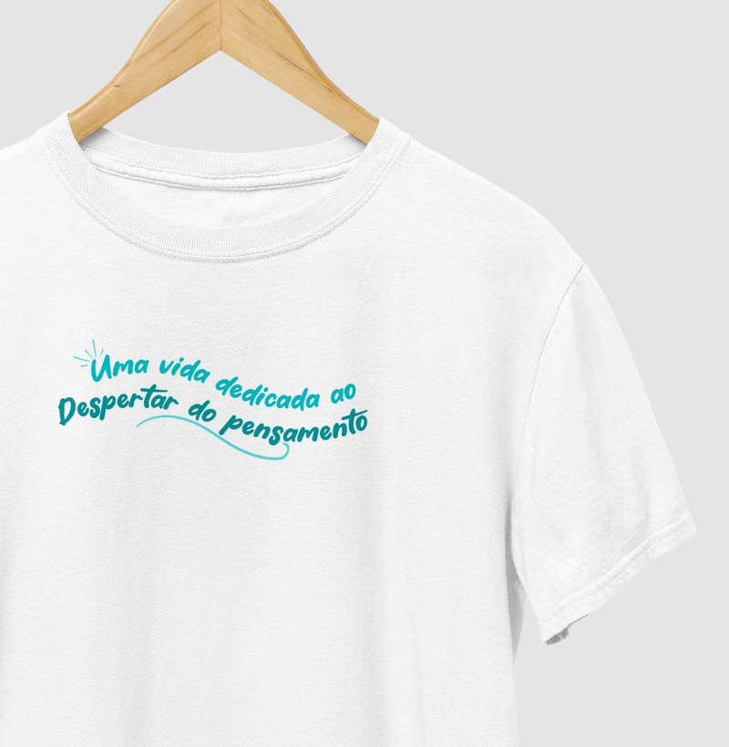 Uma vida dedicada ao despertar do pensamento.
