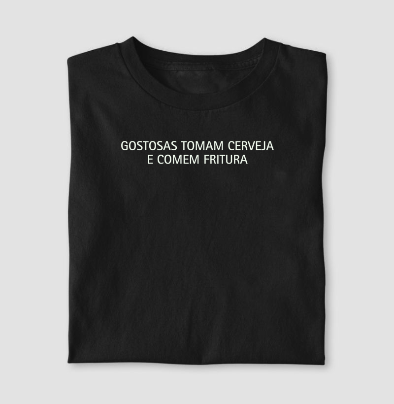 Gostosas tomam cerveja e comem fritura