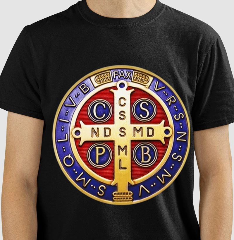 CAMISETA MEDALHA SÃO BENTO