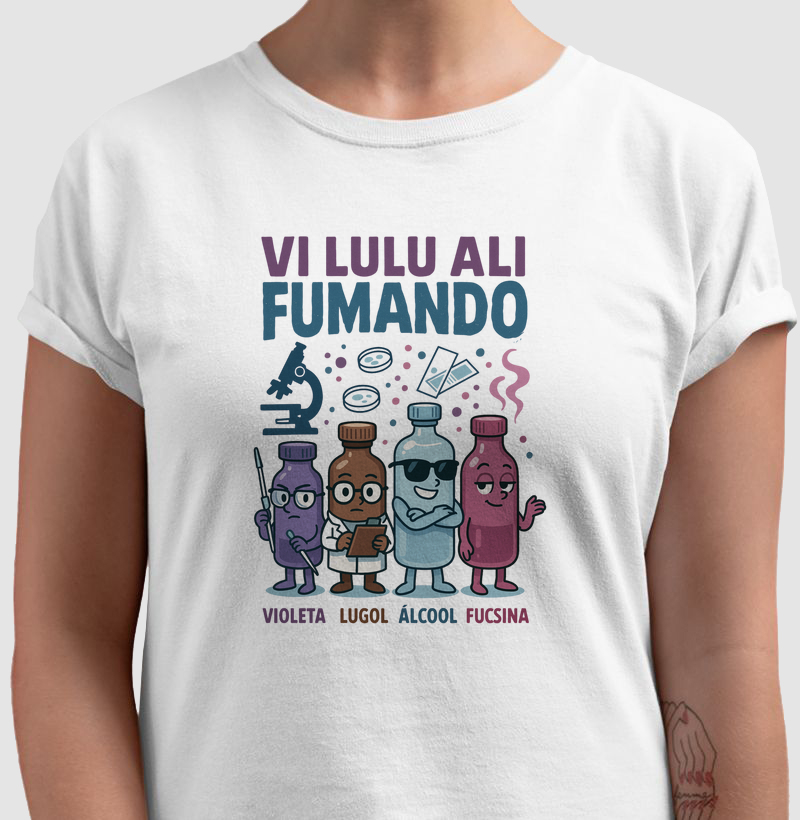 Vi Lulu Ali Fumando