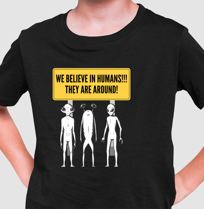 Camiseta Infantil Acreditamos em Humanos