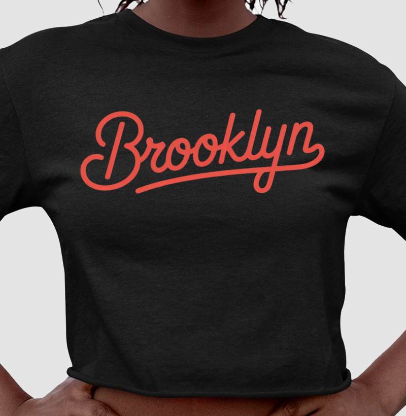 Camiseta "Brooklyn" - Tipografia Clássica Retrô