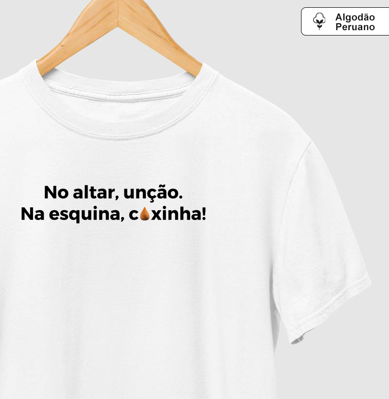 No altar, unção. Na esquina, coxinha.