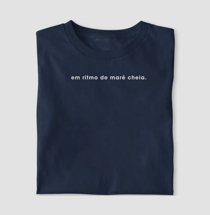 Camiseta em Ritmo de Maré Cheia