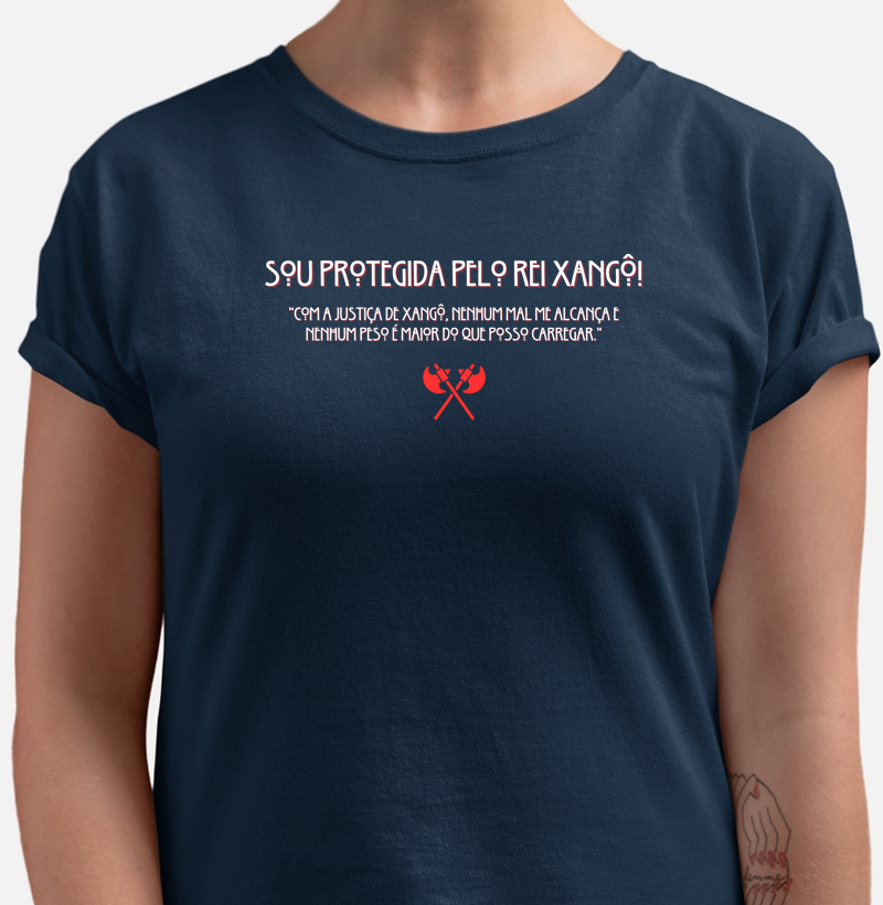 Camiseta Protegida Rei Xangô Sombreada Azul Marinho Feminina