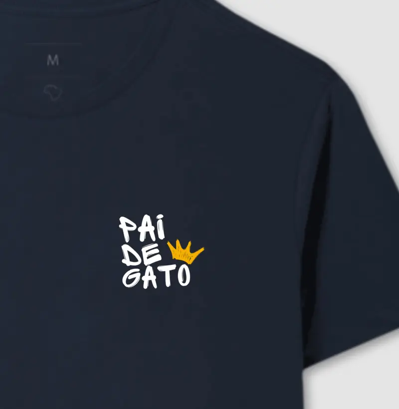 Pai de gato com coroa