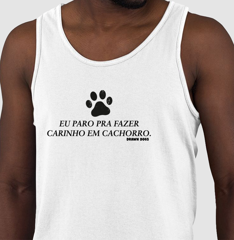 Eu paro pra fazer carinho em cachorro