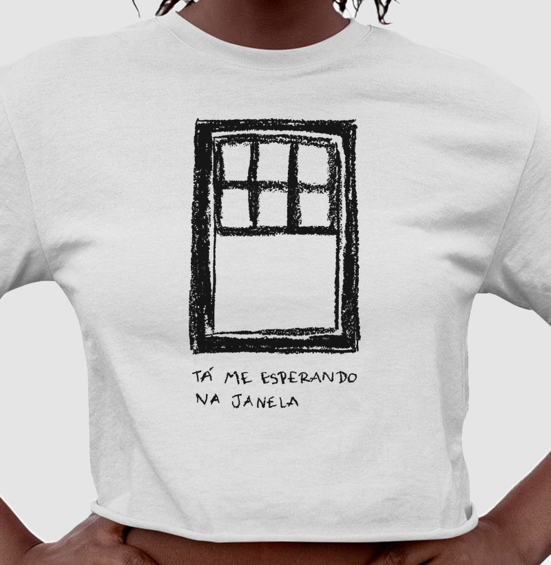 Camiseta Tá Me Esperando na Janela