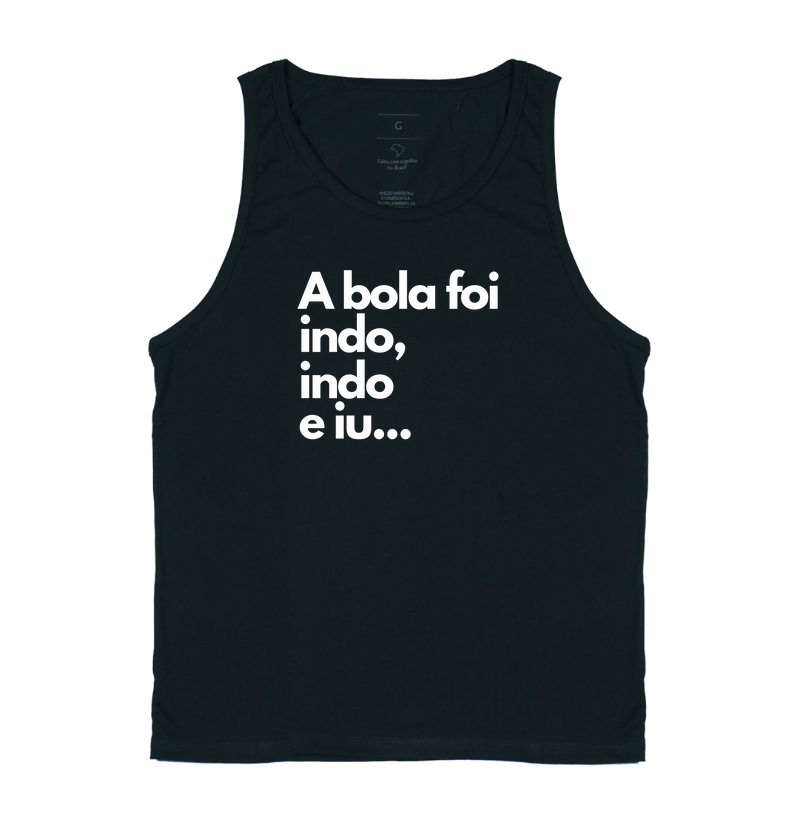 A bola foi indo, indo e iu...