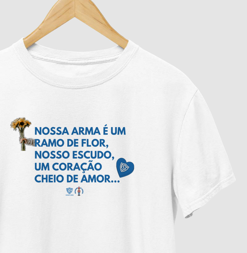 Camisa Nossa arma é um ramo de flor.