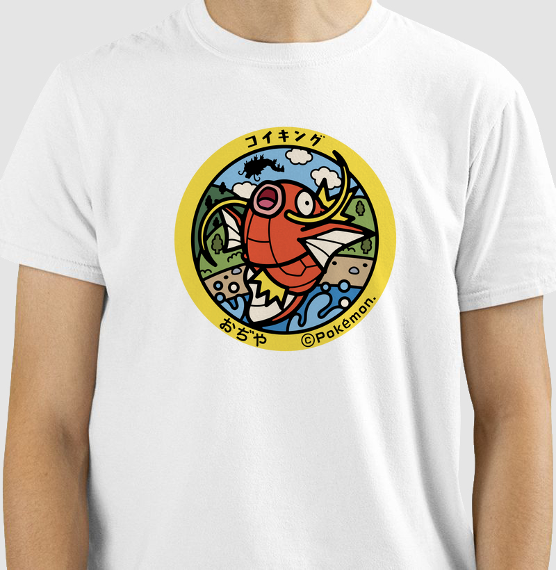 Algodão Premium “Magikarp” – Selo Pokémon (Pokéfuta) Circular Colorido (PP ao 4G)