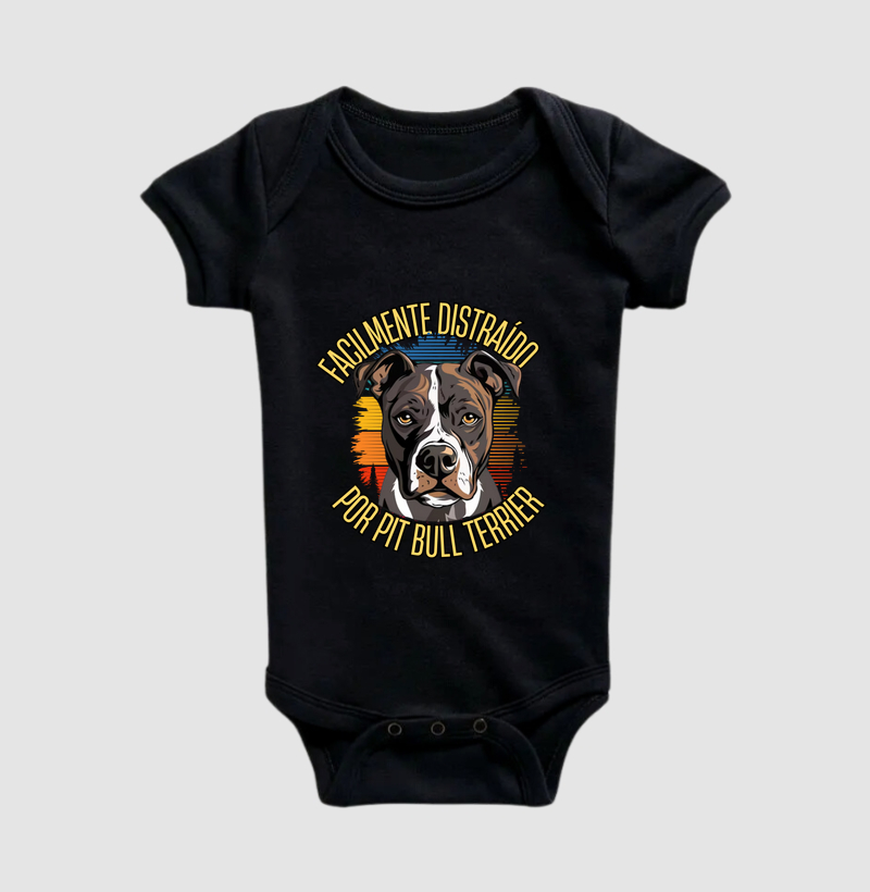 FACILMENTE DISTRAÍDO POR PIT BULL TERRIER