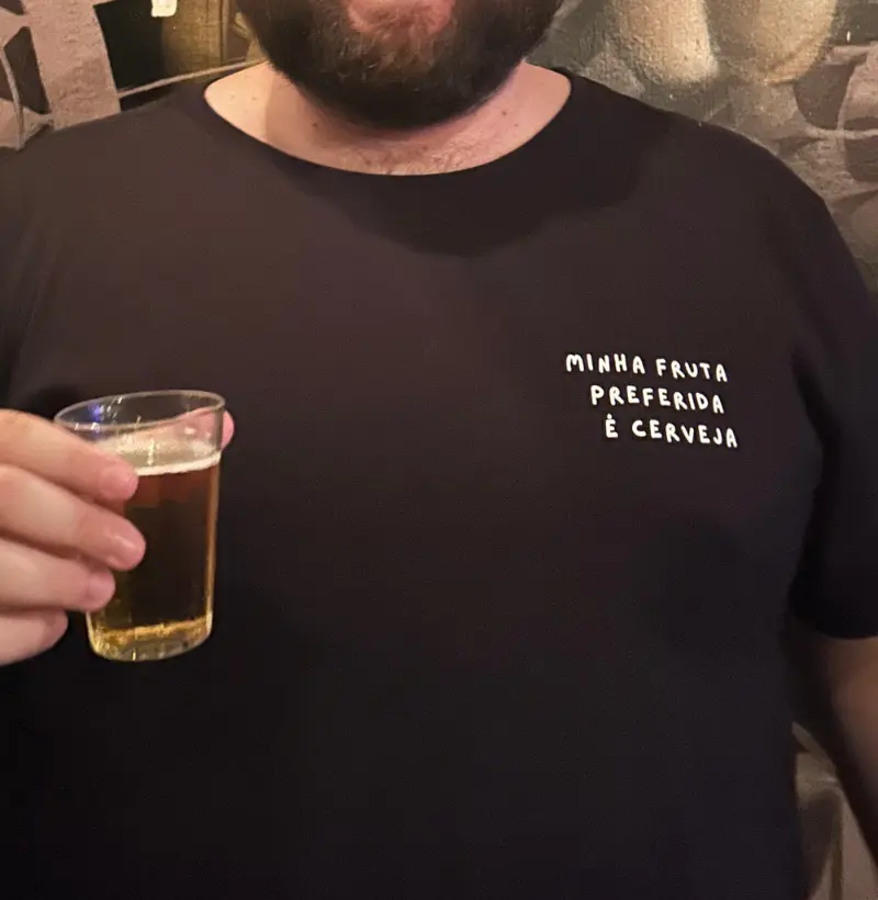 Garçon, me vê uma salada de fruta então