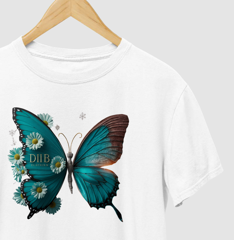 Camiseta "Diib Clothing" - Borboleta Turquesa Elegante