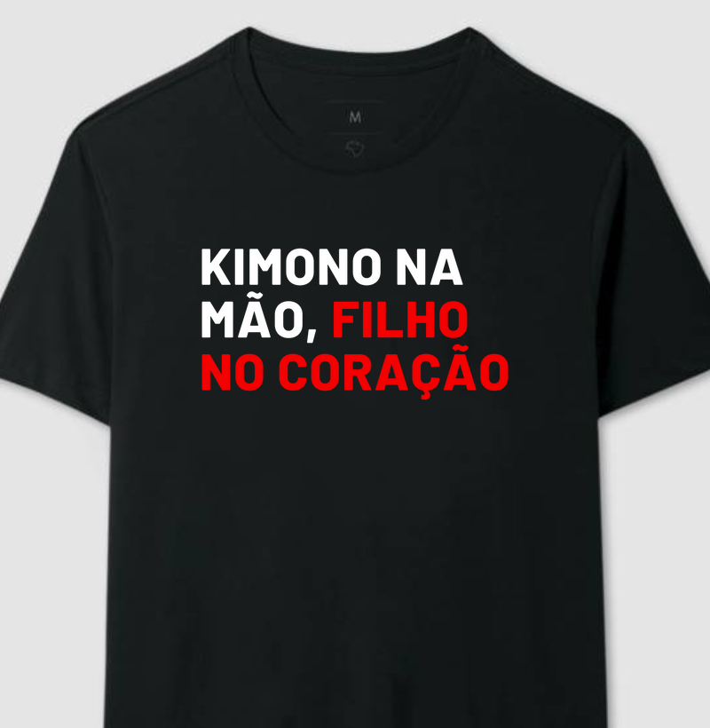 KIMONO NA MAO FILHO NO CORAÇAO