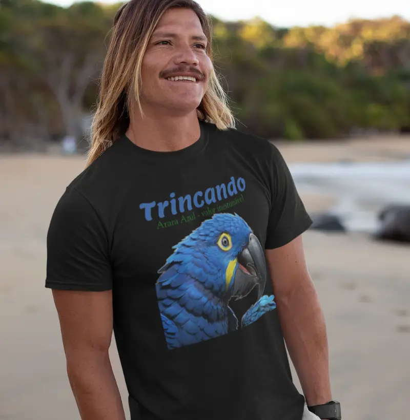 Trincando arara azul