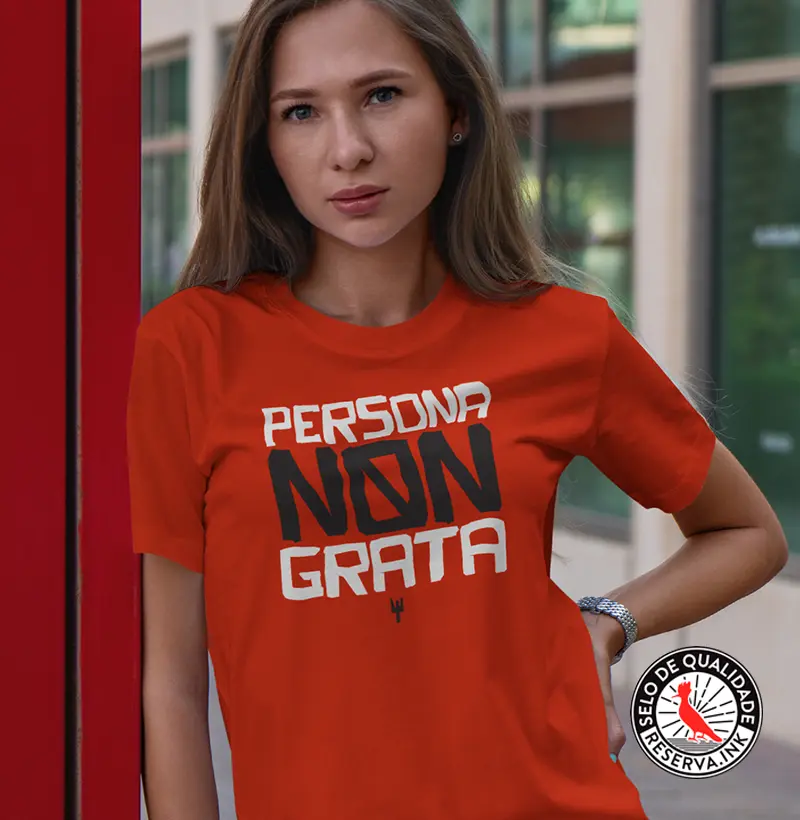 Camiseta Persona Non Grata
