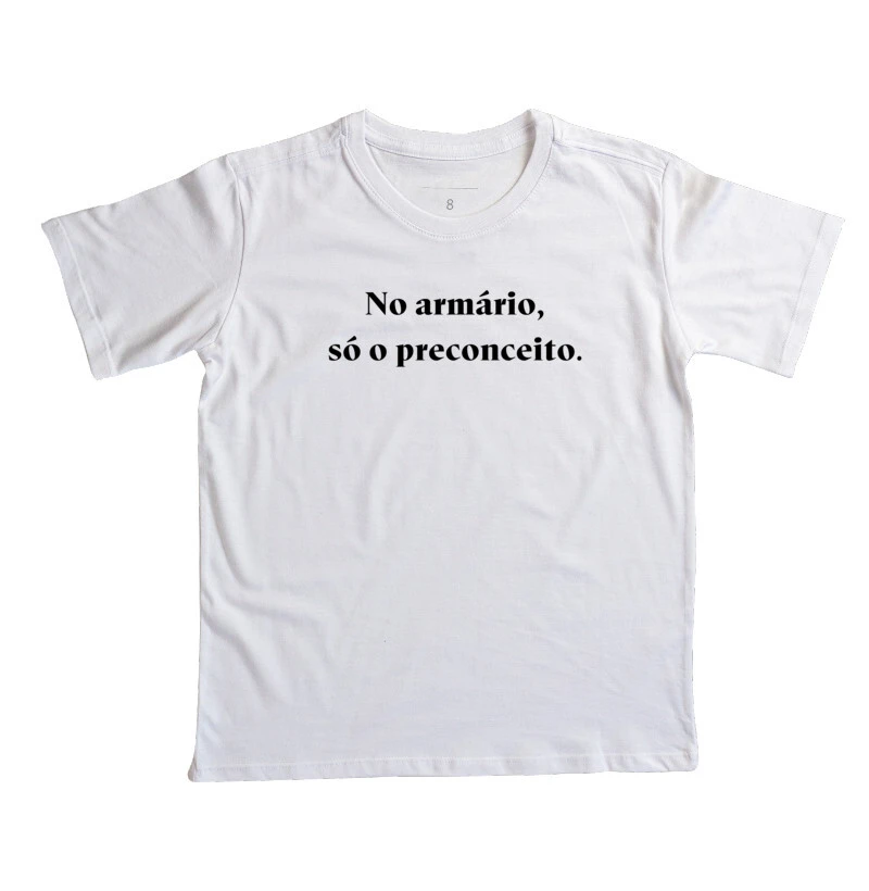 No armário