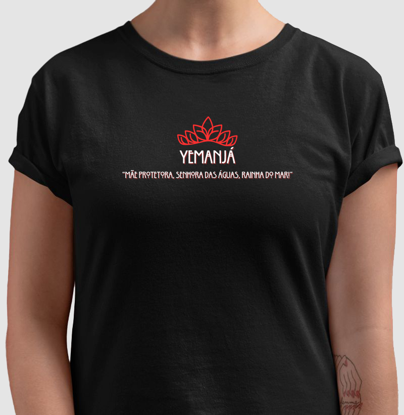 Camiseta Yemanjá Rainha do Mar Sombreada Preta Feminina