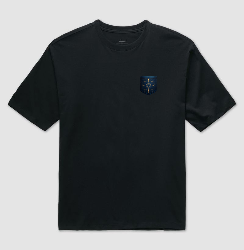 Camiseta Pentagrama com Fases da Lua – Ritmo Cósmico, Magia Natural e Equilíbrio