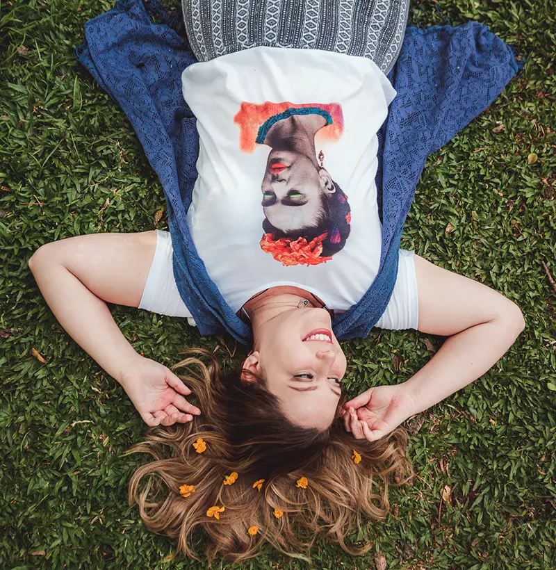 Camiseta Frida Kahlo Colorida