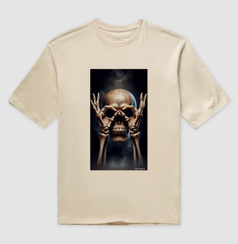 Camiseta Oversized Caveira Observadora - Mr. GADU