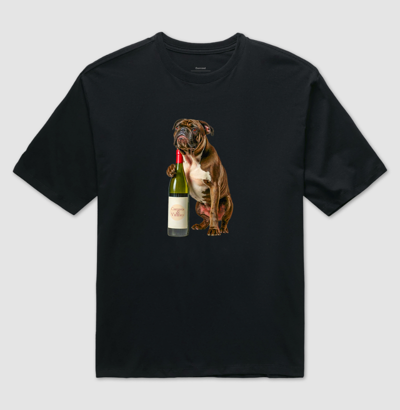 Cachorro E Garrafa De Vinho