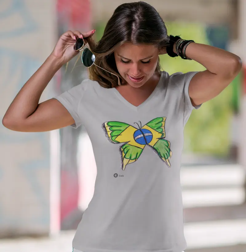 Camiseta Adulto Borboleta verde e amarela by Larissa Nascimento