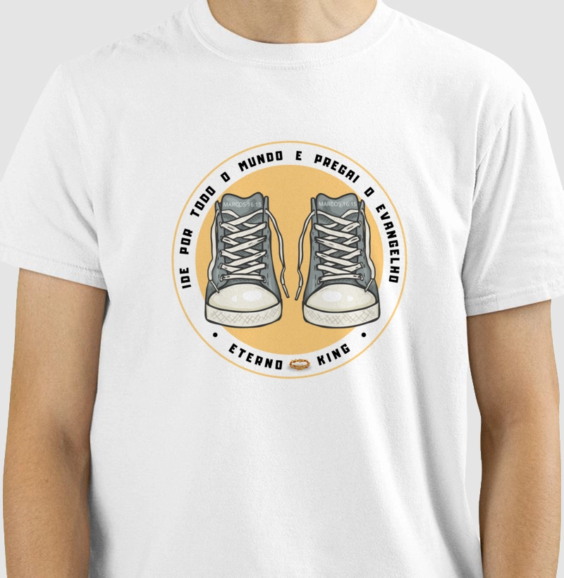 Camiseta cristã marca Eterno King com frases de fé "Ide e pregai"