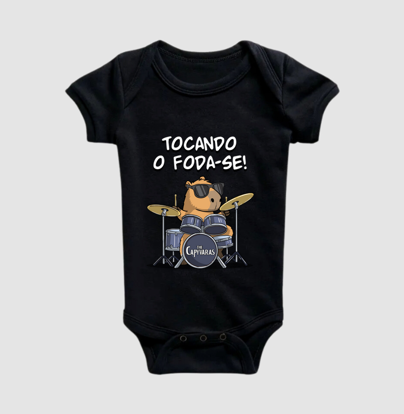 Camiseta Capivara Tocando o Foda-se