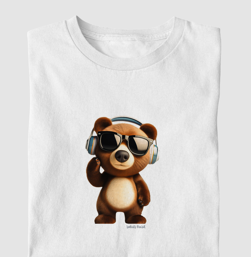 Camiseta branca urso pardo