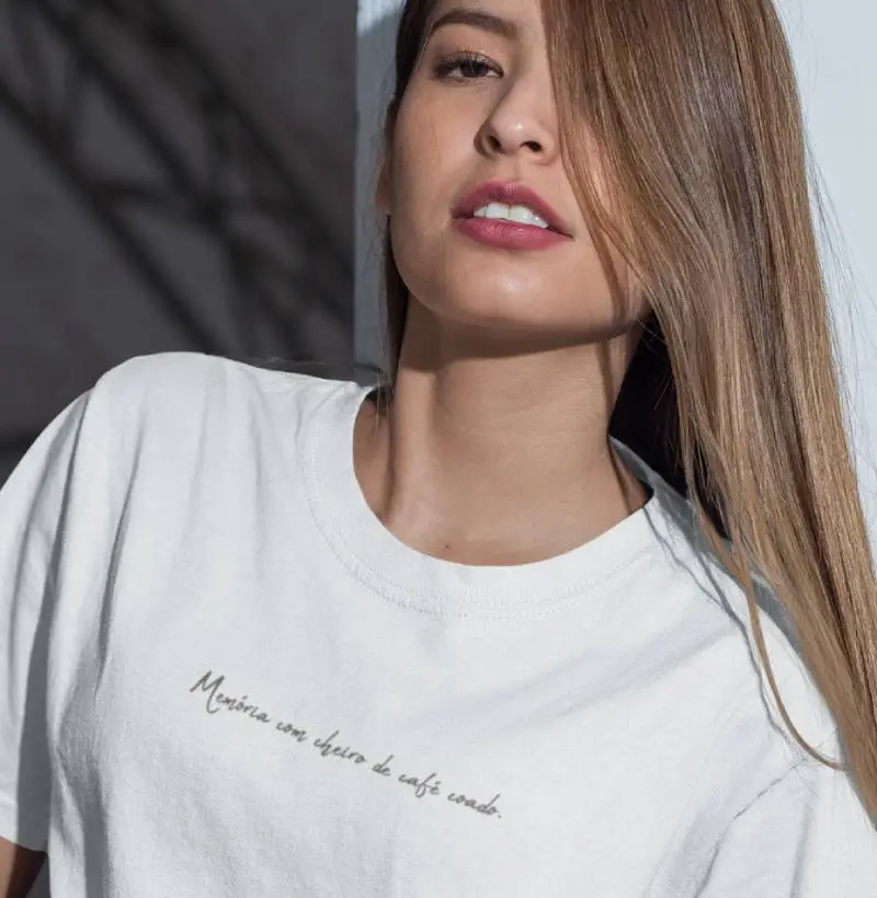 Memória com cheiro de café coado.