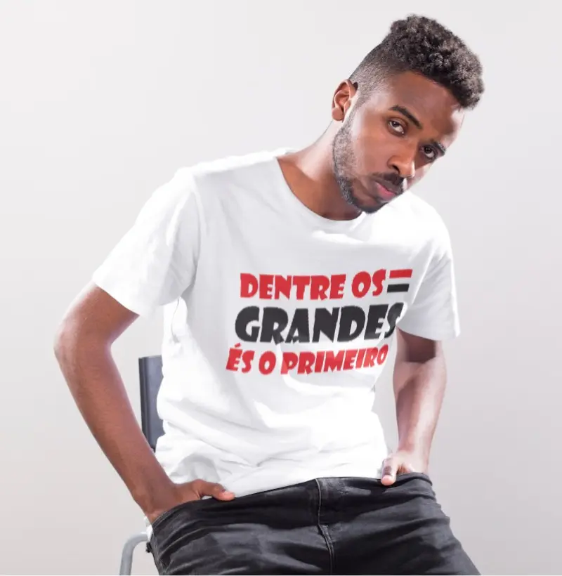 T-Shirt Dentre os Grandes és o Primeiro (Branca)