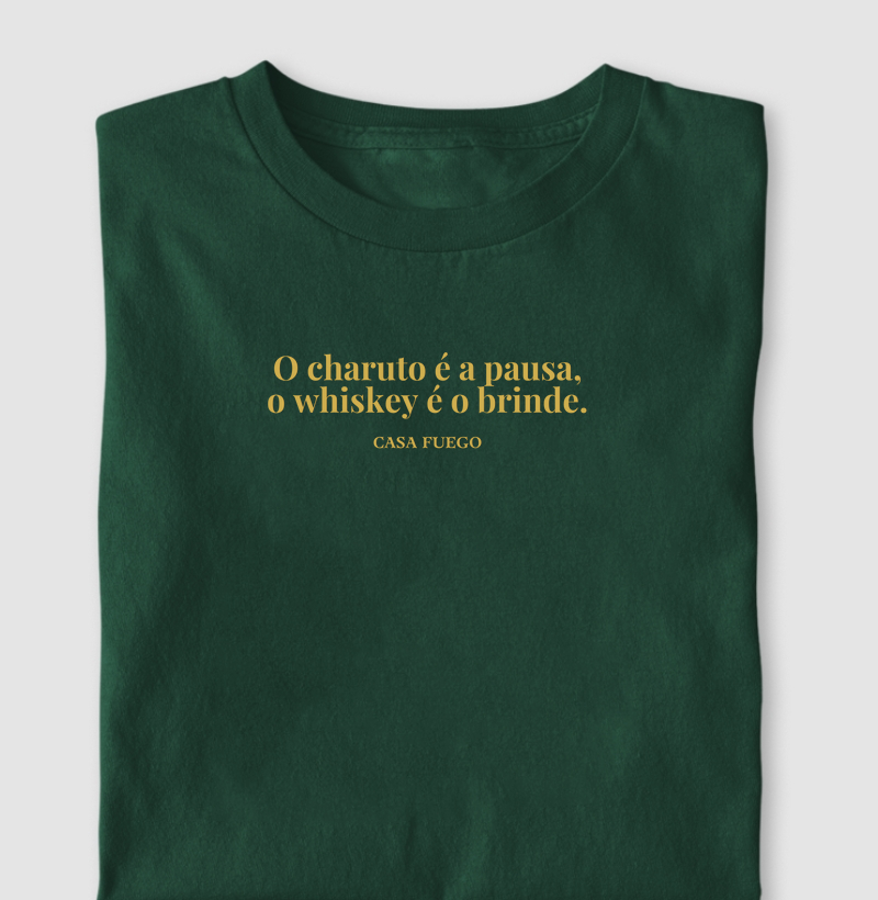 O Charuto é a pausa, o whiskey é o brinde