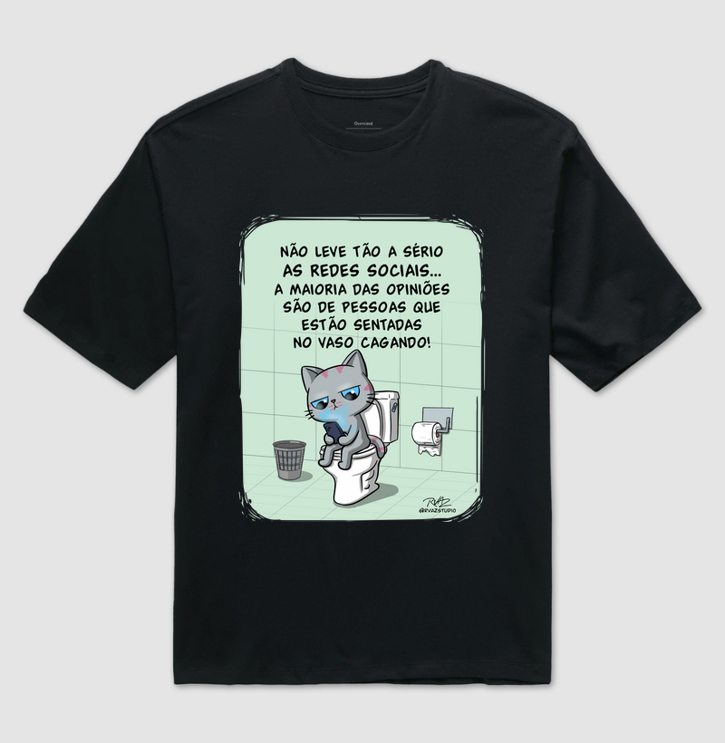 Camiseta Gato Sincero no Vaso