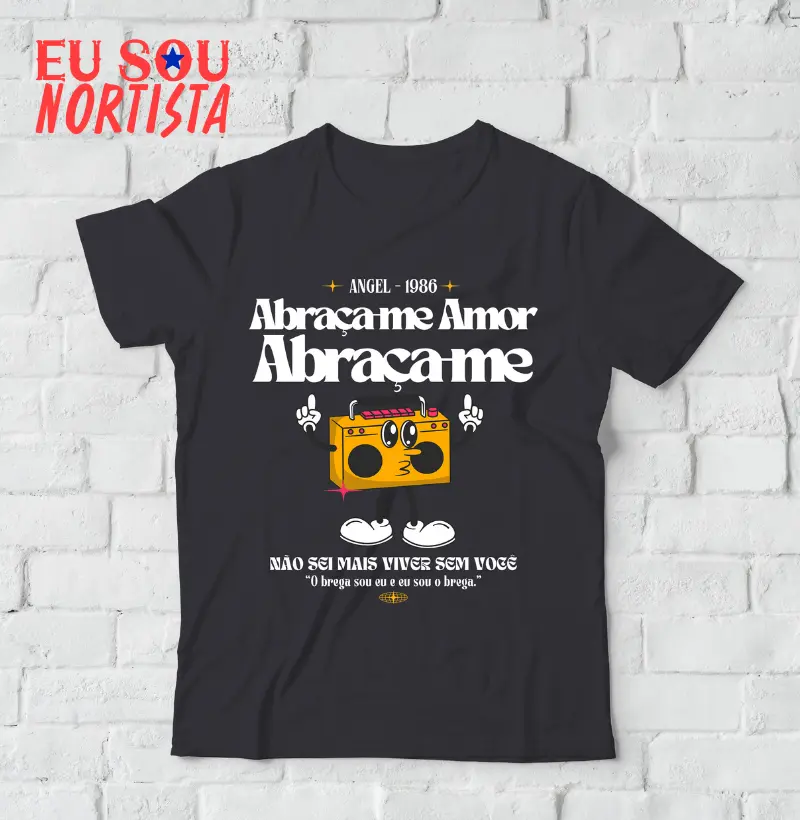Camiseta Estampa Branca Abraça-me Amor