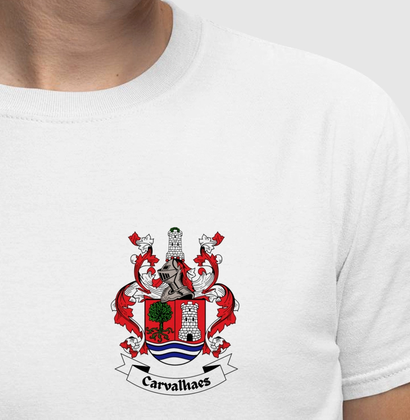 Brasão da Família Carvalhaes Brasão no Peito
