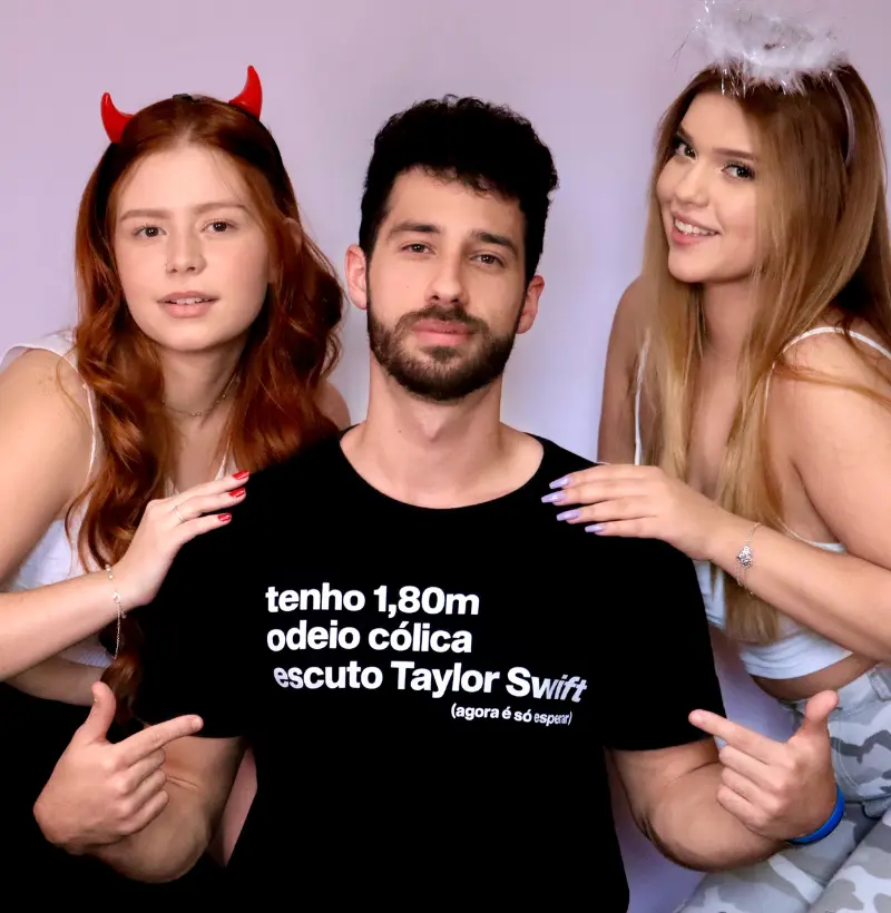 Tenho 1,80m, Odeio Cólica e escuto Taylor Swift (agora é só esperar🐺)