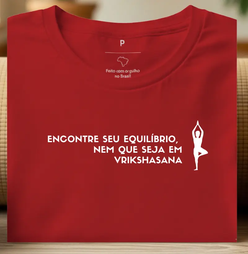 Encontre seu equilíbrio,  nem que seja em Vrikshasana.