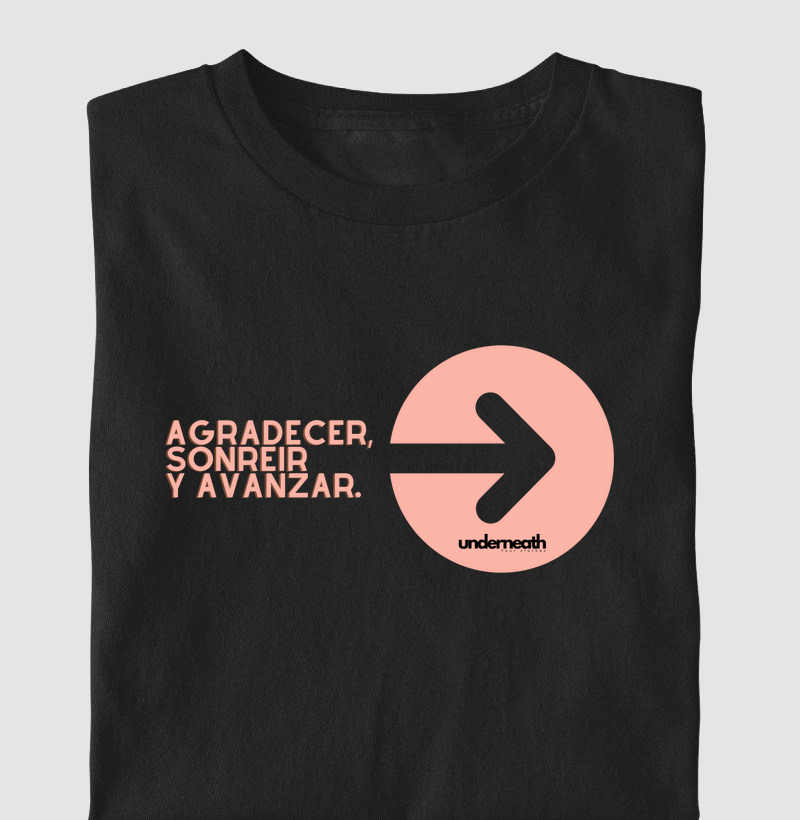 camiseta agradecer, sonreir y avanzar.